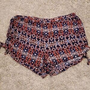 New Look TribL print size 1X shorts